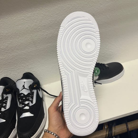 Nike Air Force High Black and White Oreo color way - Picture 2 of 7